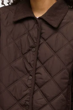 Abrigo acolchado guateado con cuello de pana