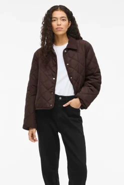 Abrigo acolchado guateado con cuello de pana