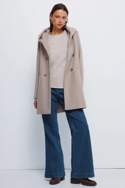 Abrigo botones capucha