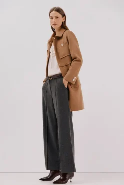 Abrigo botones dorados