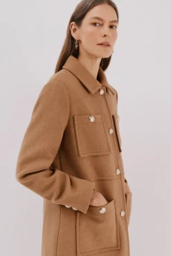 Abrigo botones dorados