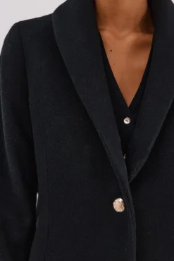 Abrigo con detalle efecto pelo