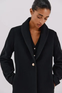 Abrigo con detalle efecto pelo