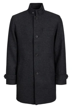 Abrigo corto de lana con cuello alto