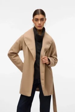 Abrigo corto de paño