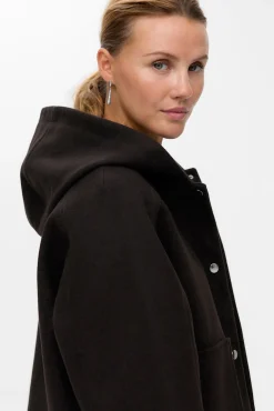 Abrigo corto de paño