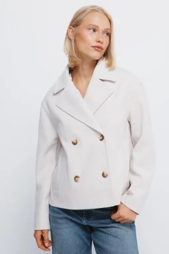 Abrigo corto doble botonadura