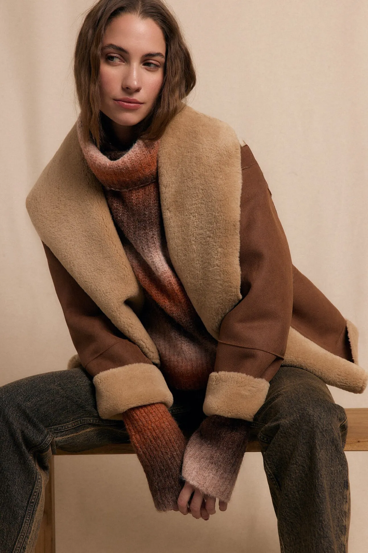 Abrigo corto efecto doble faz