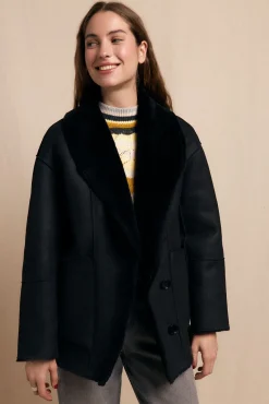 Abrigo corto efecto doble faz