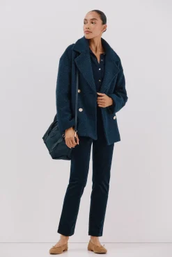 Abrigo corto tejido suave