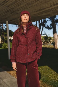 Abrigo corto tejido suave