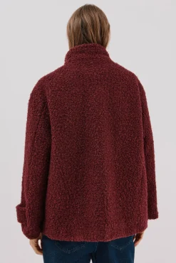 Abrigo corto tejido suave