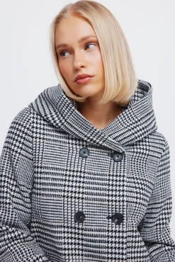 Abrigo cuadros botones capucha