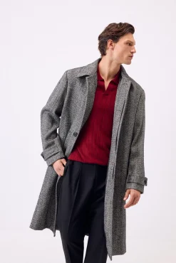 Abrigo cuello camisero espiga