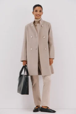 Abrigo doble cruce botón dorado