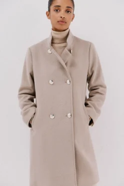 Abrigo doble cruce botón dorado