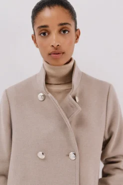 Abrigo doble cruce botón dorado