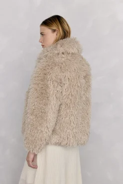 Abrigo efecto pelo rizado