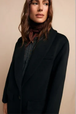 Abrigo largo con cuello esmoquín