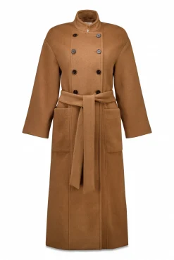 Abrigo largo con doble botonadura