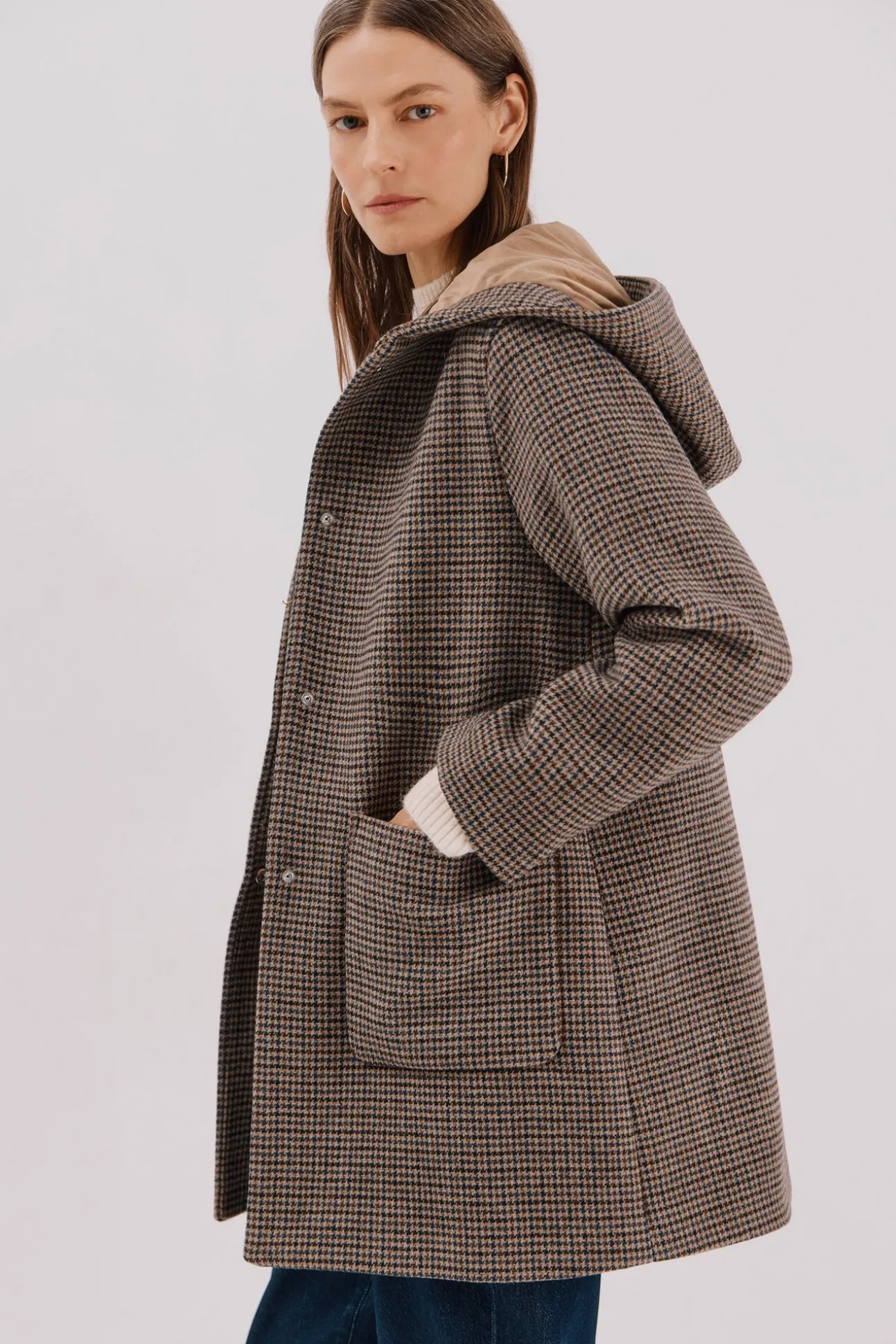 Abrigo paño capucha