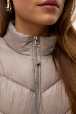 Abrigo ultraligero acolchado