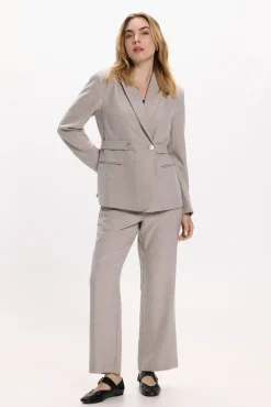 Americana abotonada cruzada