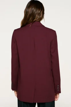 Americana de traje fit relajado.