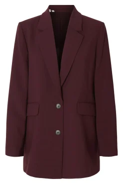 Americana de traje fit relajado.