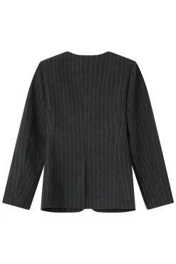 Americana sin cuello