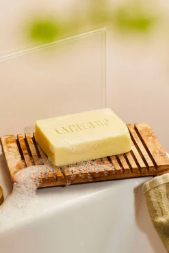 Barra Sólida Facial y Corporal de Moringa