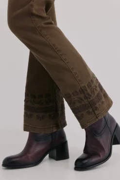 Basilea. Vaqueros bootcut