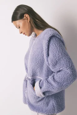 Bata corta borreguito lila