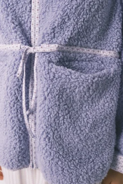 Bata corta borreguito lila