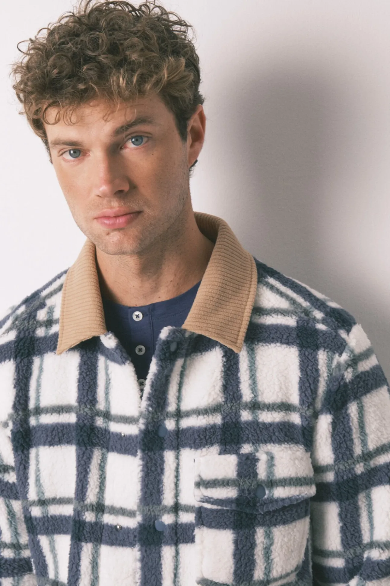 Bata corta hombre borreguito cuadros