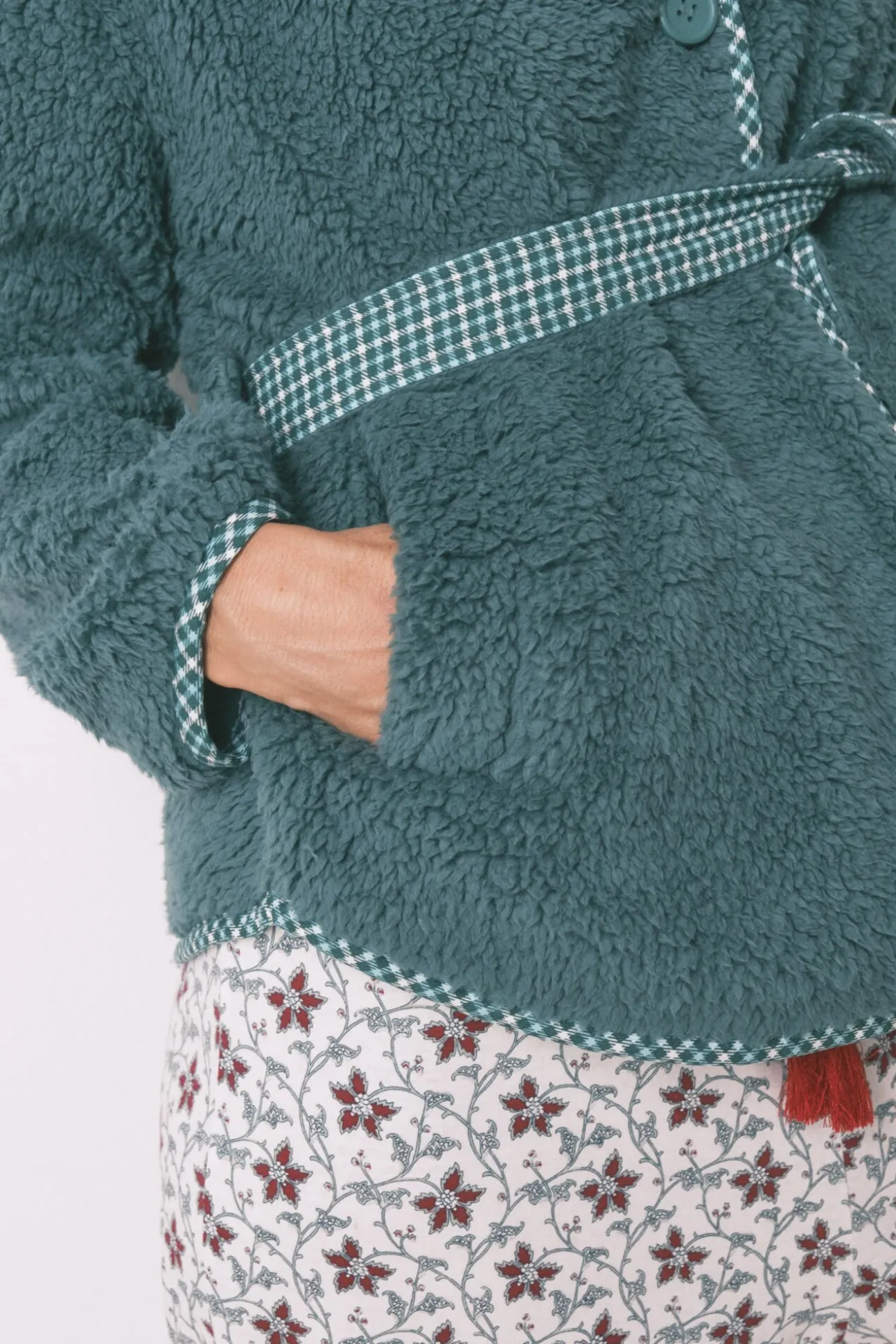 Bata corta tejido borreguito verde