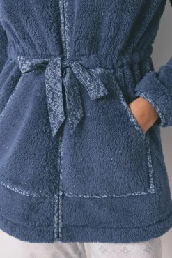 Bata midi capucha polar azul lurex