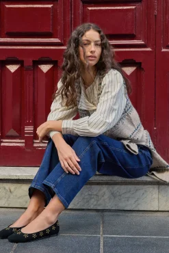 Benedetta. Vaqueros rectos