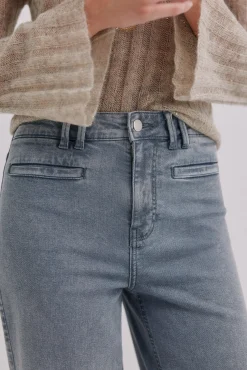 Berta. Vaqueros wide leg