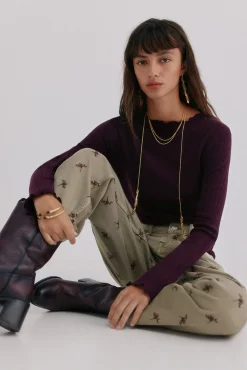 Bettina. Vaqueros bordados