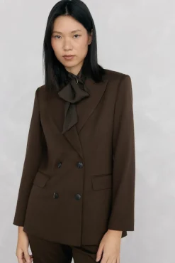 Blazer chocolate doble botonadura