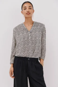 Blusa canesú delantro