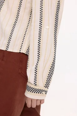 Blusa con bordados de algodón