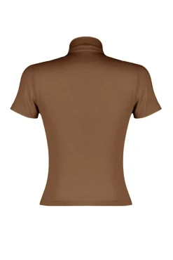 Blusa con cuello alto