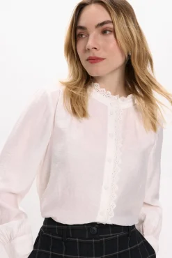 Blusa de manga larga con bordado inglés