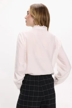 Blusa de manga larga con bordado inglés