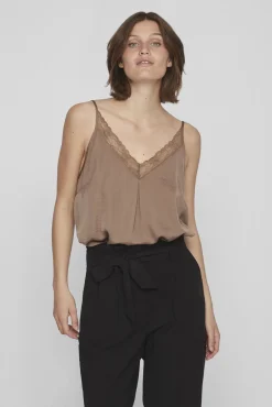 Blusa de tirantes ajustables fluida