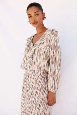 Blusa estampada volantes