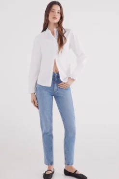 Blusa Oxford cuello volante