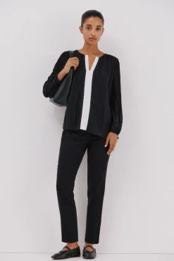 Blusa plisada contraste